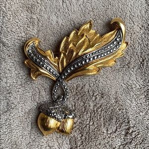 Vintage Avon Brooch